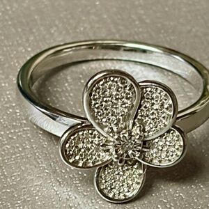 Elegant Platform Diamond Accent Petal Ring size 9